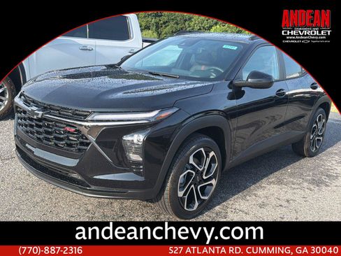 New 2026 Chevrolet Trax RS w/ Sunroof Package FWD image 1
