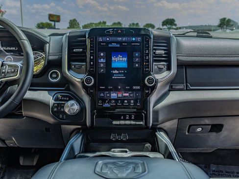 Used 2025 RAM 1500 Laramie w/ Sport Appearance Package AWD/4WD image 19