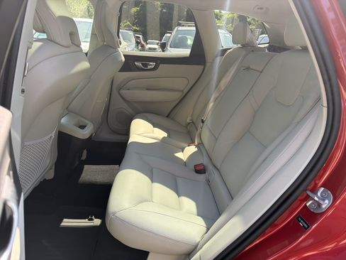 Certified 2024 Volvo XC60 B5 Core w/ Protection Package AWD/4WD image 31