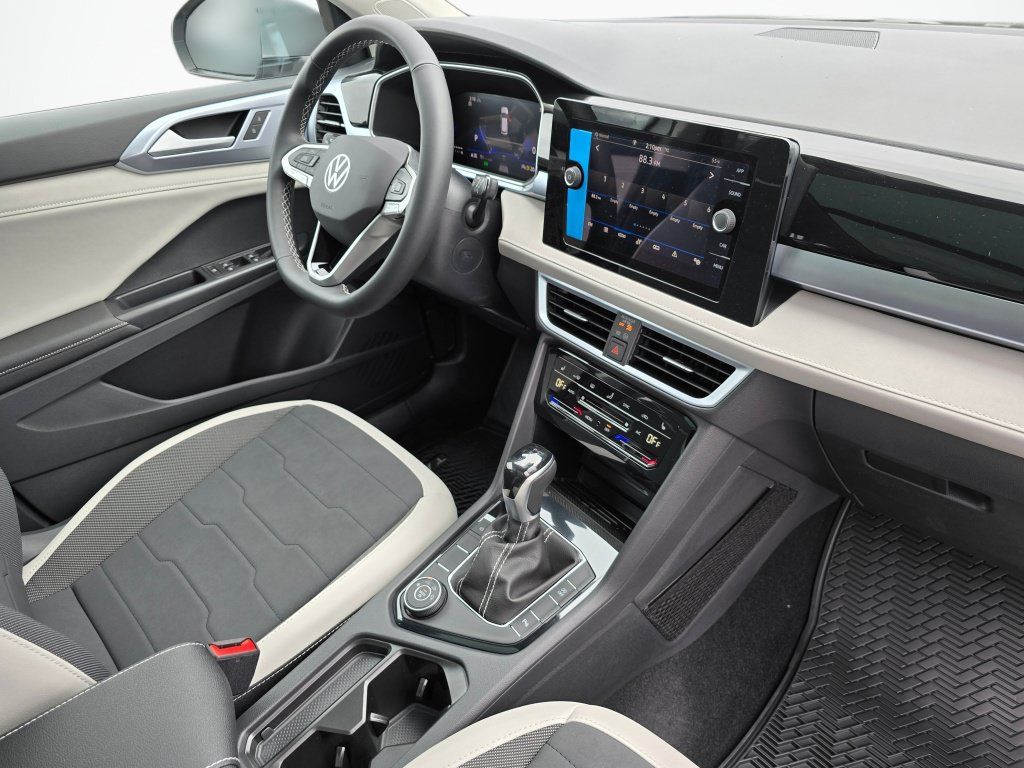 New 2026 Volkswagen Taos SE AWD/4WD image 44