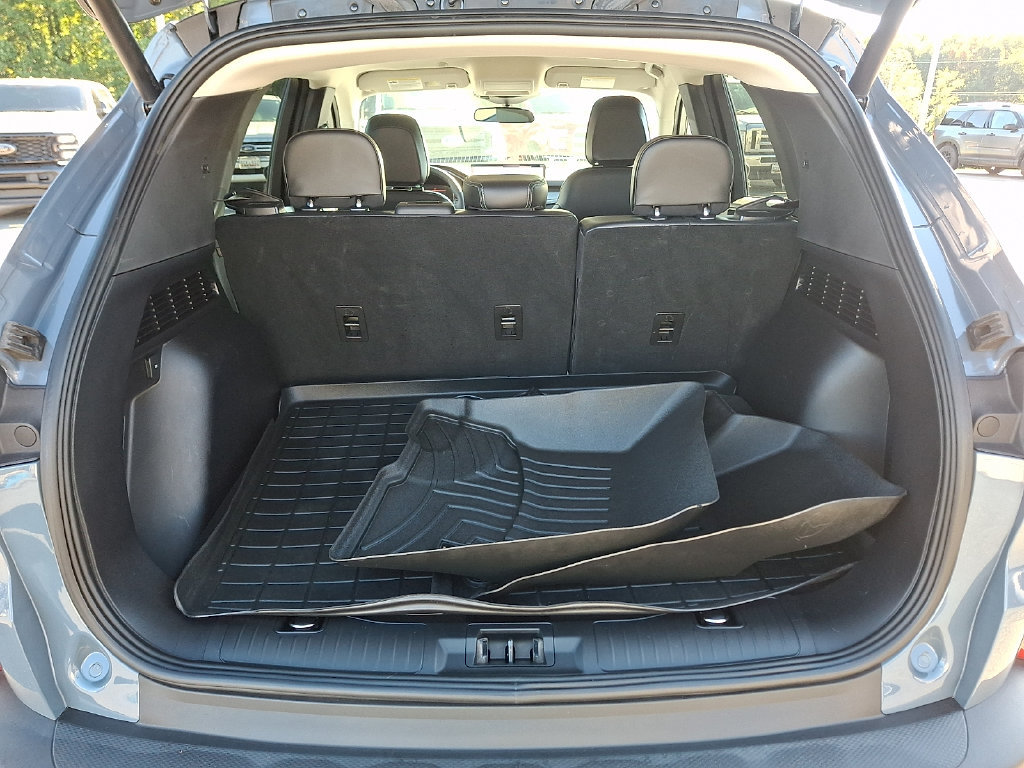 Used 2023 Ford Escape SE FWD image 28