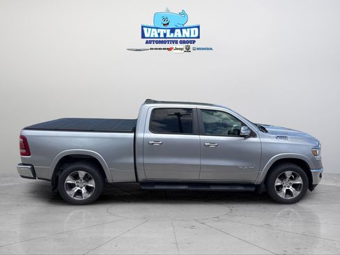 Used 2019 RAM 1500 Laramie AWD/4WD image 12