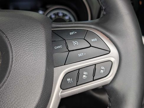 Used 2019 Jeep Cherokee High Altitude AWD/4WD image 36