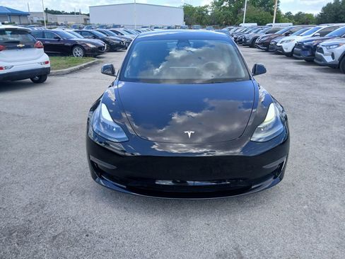 Used 2023 Tesla Model 3 Standard Range RWD image 3