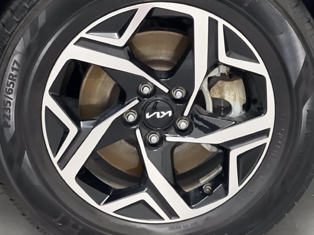 Used 2023 Kia Sportage LX FWD image 65