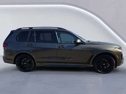 New 2026 BMW X7 xDrive40i w/ M Sport Package image 3