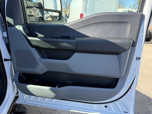 New 2026 Ford F350 XL w/ XL Chrome Package RWD image 14