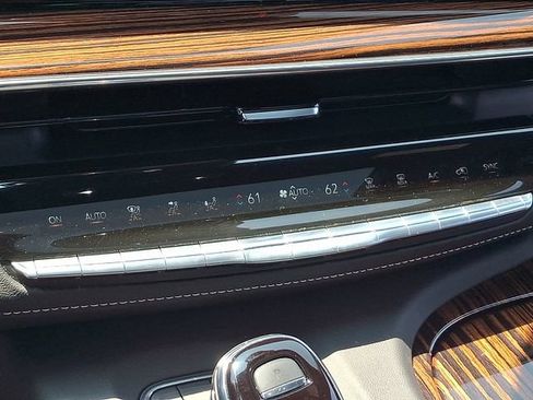 Certified 2024 Cadillac Escalade Premium Luxury AWD/4WD image 16