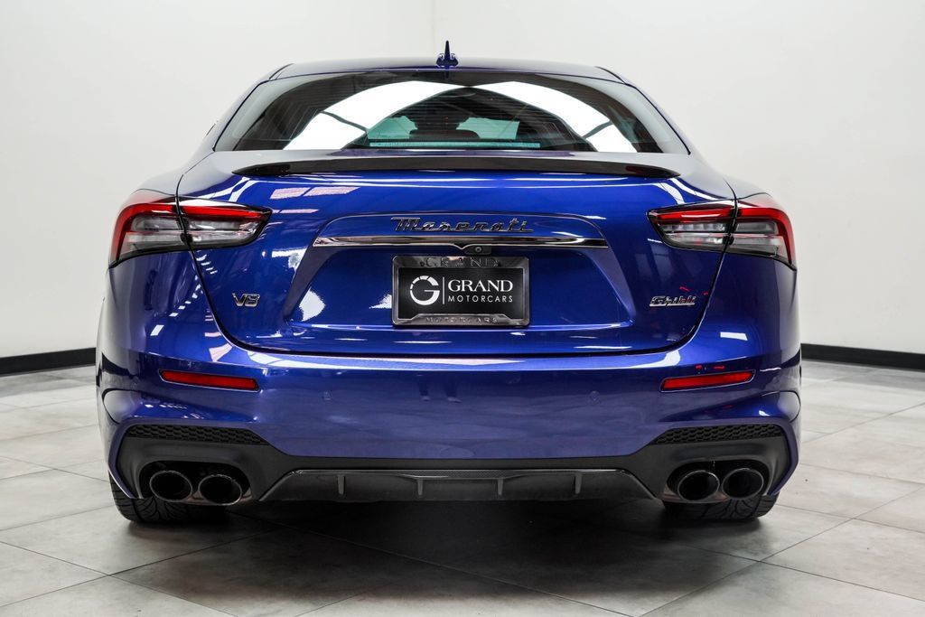 Used 2022 Maserati Ghibli Trofeo RWD image 10