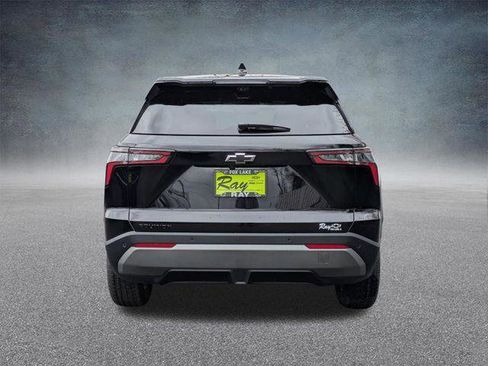 New 2026 Chevrolet Equinox LT w/ Convenience Package II FWD image 5