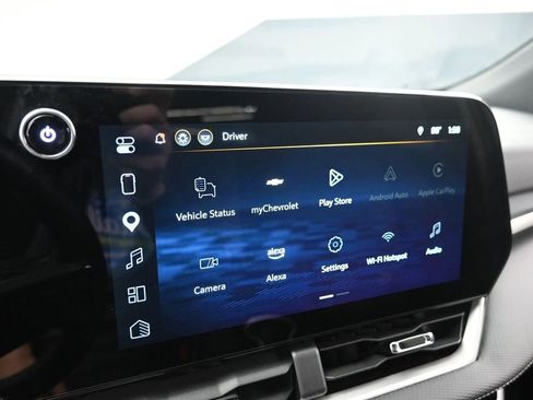 Used 2025 Chevrolet Equinox LT FWD image 19