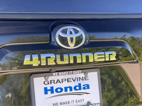 Used 2024 Toyota 4Runner SR5 Premium image 8