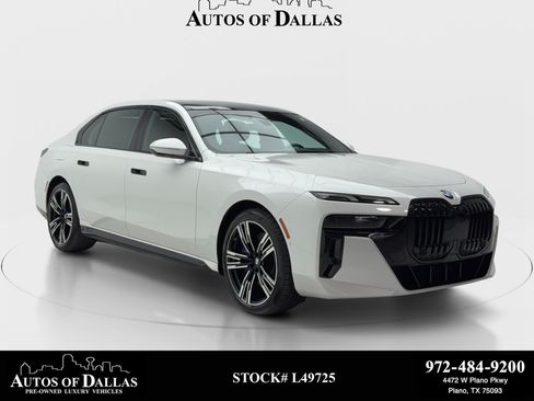 Used 2023 BMW 760i xDrive AWD/4WD image 1