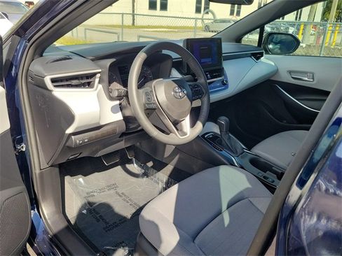 Used 2025 Toyota Corolla SE image 10