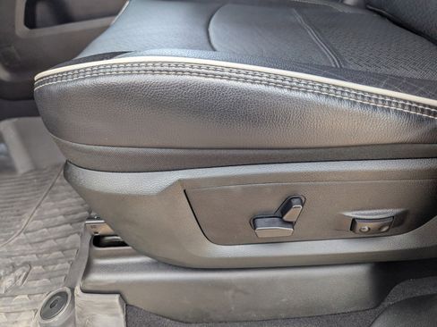 Used 2025 RAM 2500 Laramie image 30