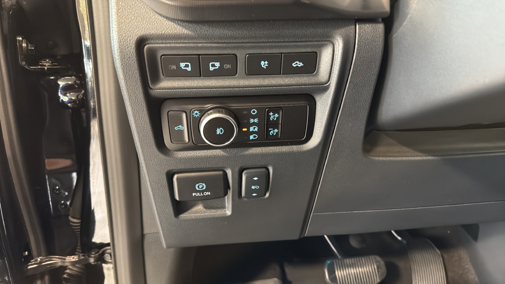 Used 2024 Ford F150 Raptor AWD/4WD image 33