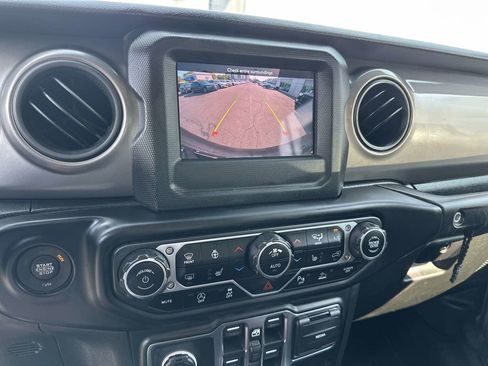 Used 2021 Jeep Wrangler Unlimited Sport image 26