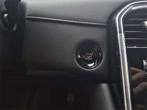 New 2025 Nissan Armada SL w/ Captain's Chari Seat Package image 20