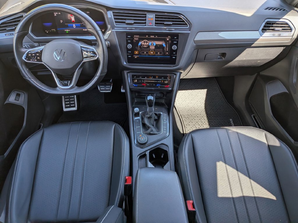 Used 2022 Volkswagen Tiguan SE R-Line AWD/4WD image 27