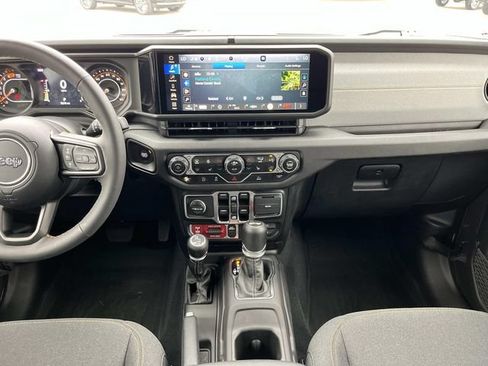 Used 2024 Jeep Wrangler Unlimited Sport AWD/4WD image 16