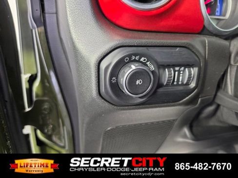 Used 2020 Jeep Wrangler Unlimited Rubicon AWD/4WD image 14
