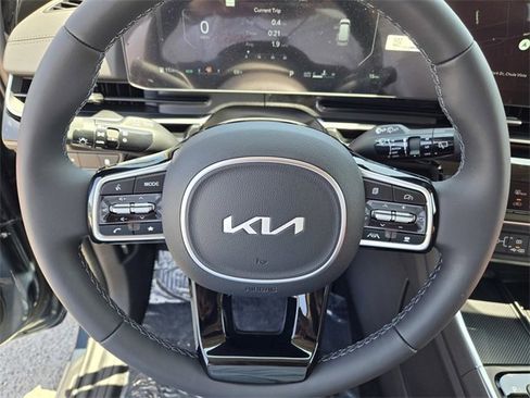 New 2026 Kia Carnival SX Prestige image 17