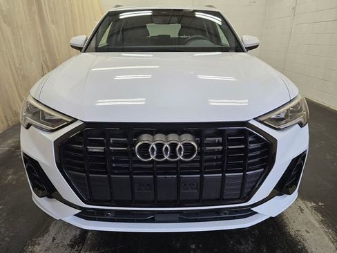 Certified 2025 Audi Q3 2.0T Premium w/ Convenience Package image 4