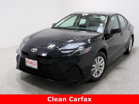 Used 2026 Toyota Camry LE image 2