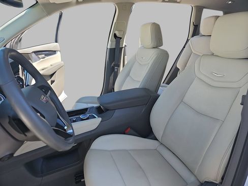 Used 2024 Cadillac XT6 Premium Luxury AWD/4WD image 19