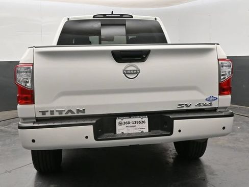 Used 2024 Nissan Titan SV AWD/4WD image 7