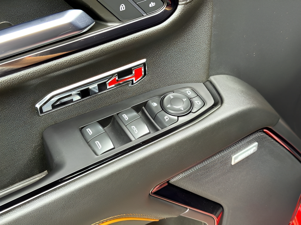 Used 2024 GMC Sierra 1500 AT4 w/ Technology Package AWD/4WD image 23