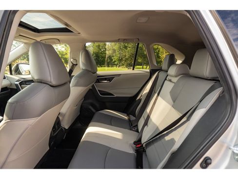 Used 2022 Toyota RAV4 XLE Premium AWD/4WD image 14