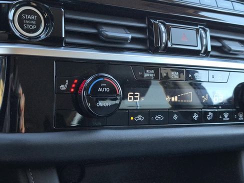 Used 2022 Nissan Pathfinder SL image 30