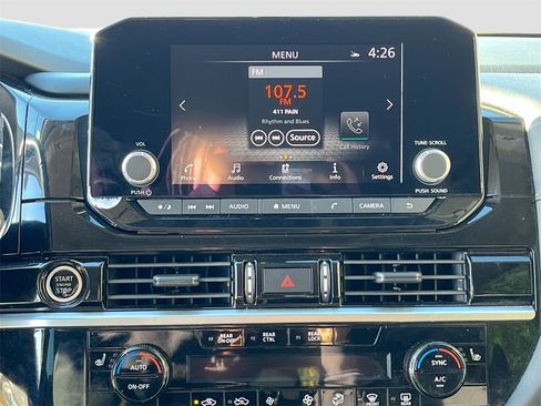 Certified 2024 Nissan Pathfinder SV image 12