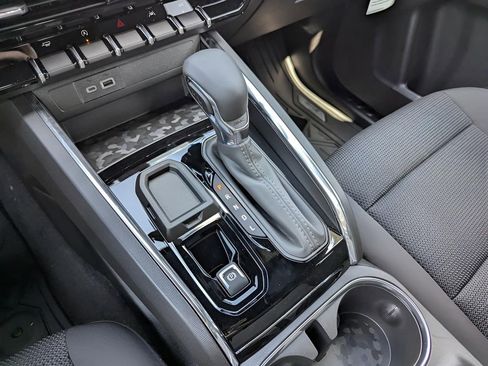 New 2026 GMC Canyon Elevation w/ Convenience Package image 14