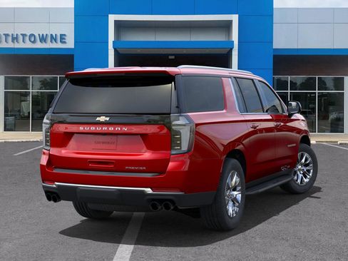 New 2025 Chevrolet Suburban Premier image 28