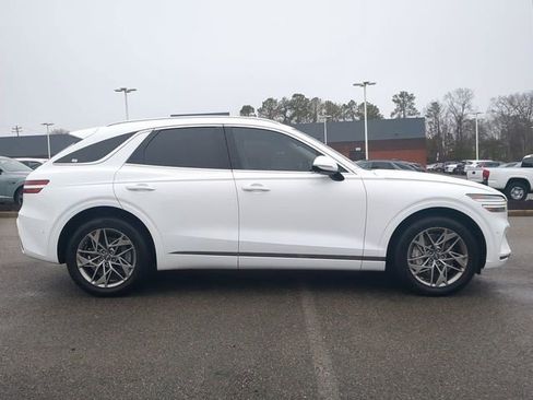 Used 2023 Genesis GV70 2.5T w/ Advanced Package image 3