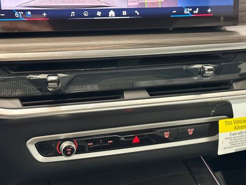 Used 2026 BMW X5 sDrive40i w/ Climate Comfort Package image 26