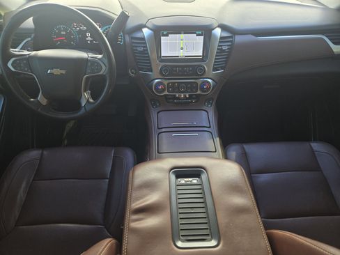 Used 2019 Chevrolet Suburban Premier image 28