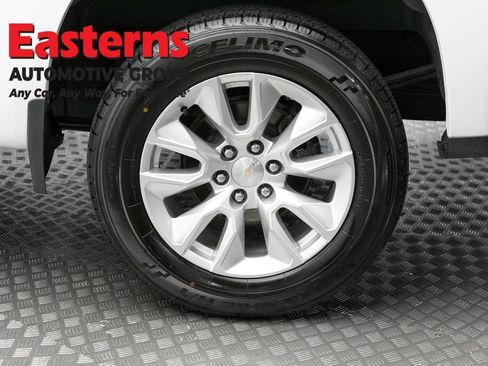Used 2023 Chevrolet Silverado 1500 Custom RWD image 8