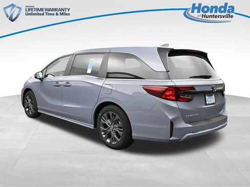 New 2026 Honda Odyssey Touring image 6