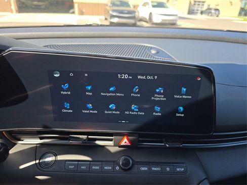 New 2025 Hyundai Elantra SEL image 16