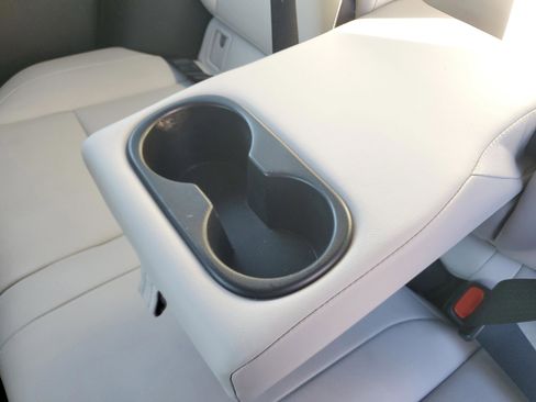 Used 2021 Lexus UX 200 w/ Accessory Package (Z1) image 11