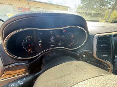 Used 2015 Jeep Grand Cherokee Overland image 16