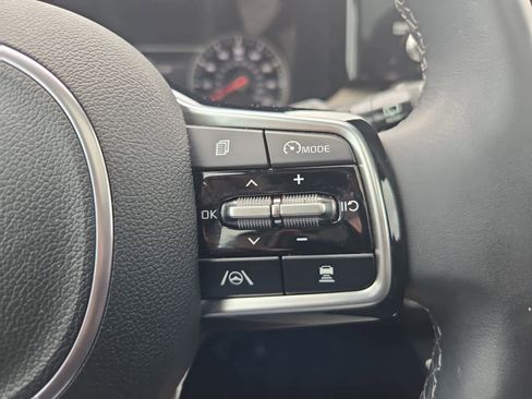 Certified 2023 Kia Sorento EX w/ Panoramic Sunroof Package image 24