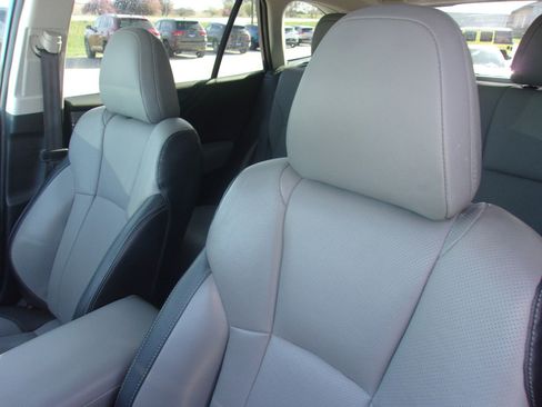 Used 2023 Subaru Outback Limited AWD/4WD image 11