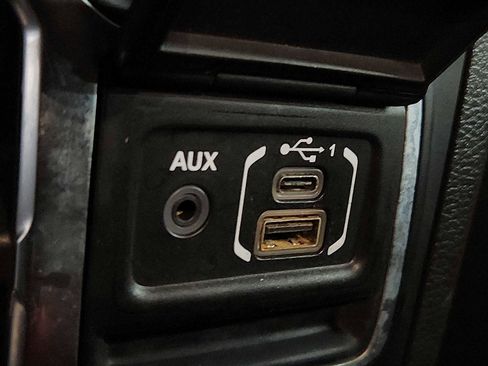 Used 2019 Jeep Wrangler Unlimited Sport S image 23