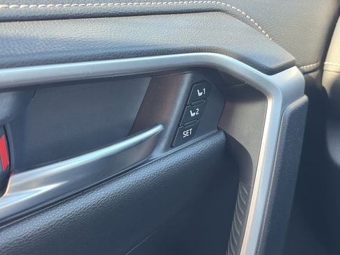 Used 2019 Toyota RAV4 Limited w/ Cold Weather Package image 30