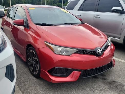 Used 2017 Toyota Corolla iM FWD image 5