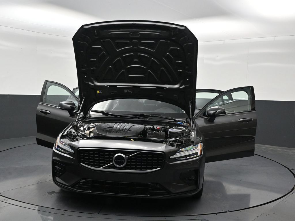 Certified 2024 Volvo S60 B5 Core FWD image 38